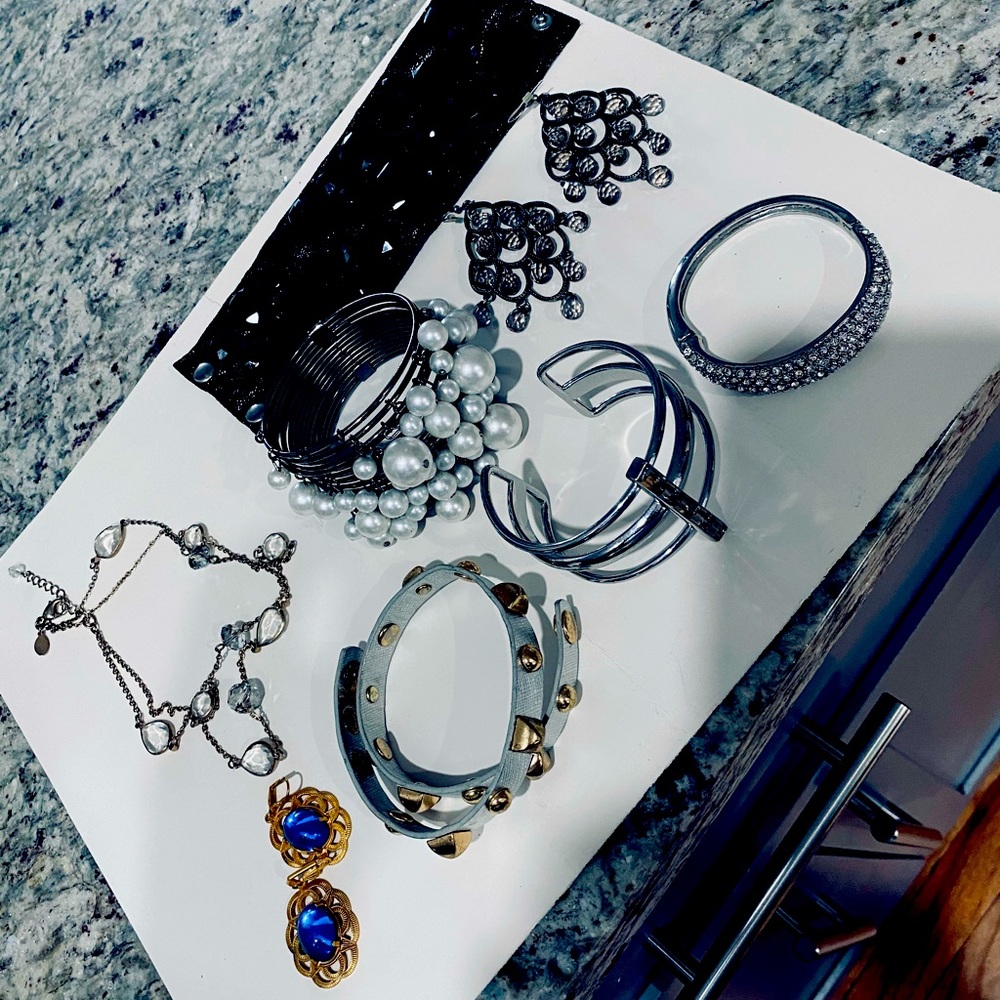 Lot of Jewelry gold and silver